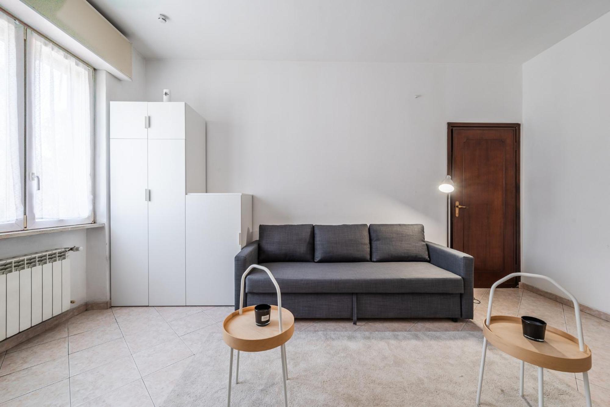 Roma 23, Smartstay Rozzano Luaran gambar