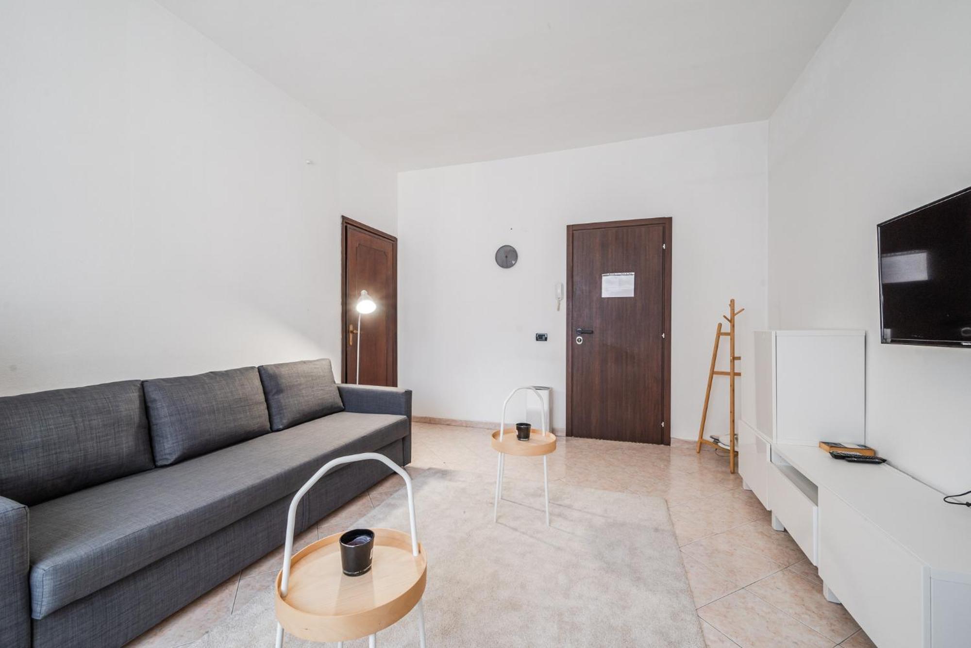 Roma 23, Smartstay Rozzano Luaran gambar