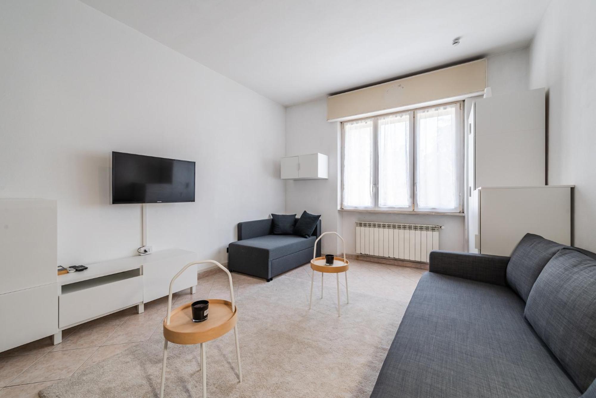 Roma 23, Smartstay Rozzano Luaran gambar