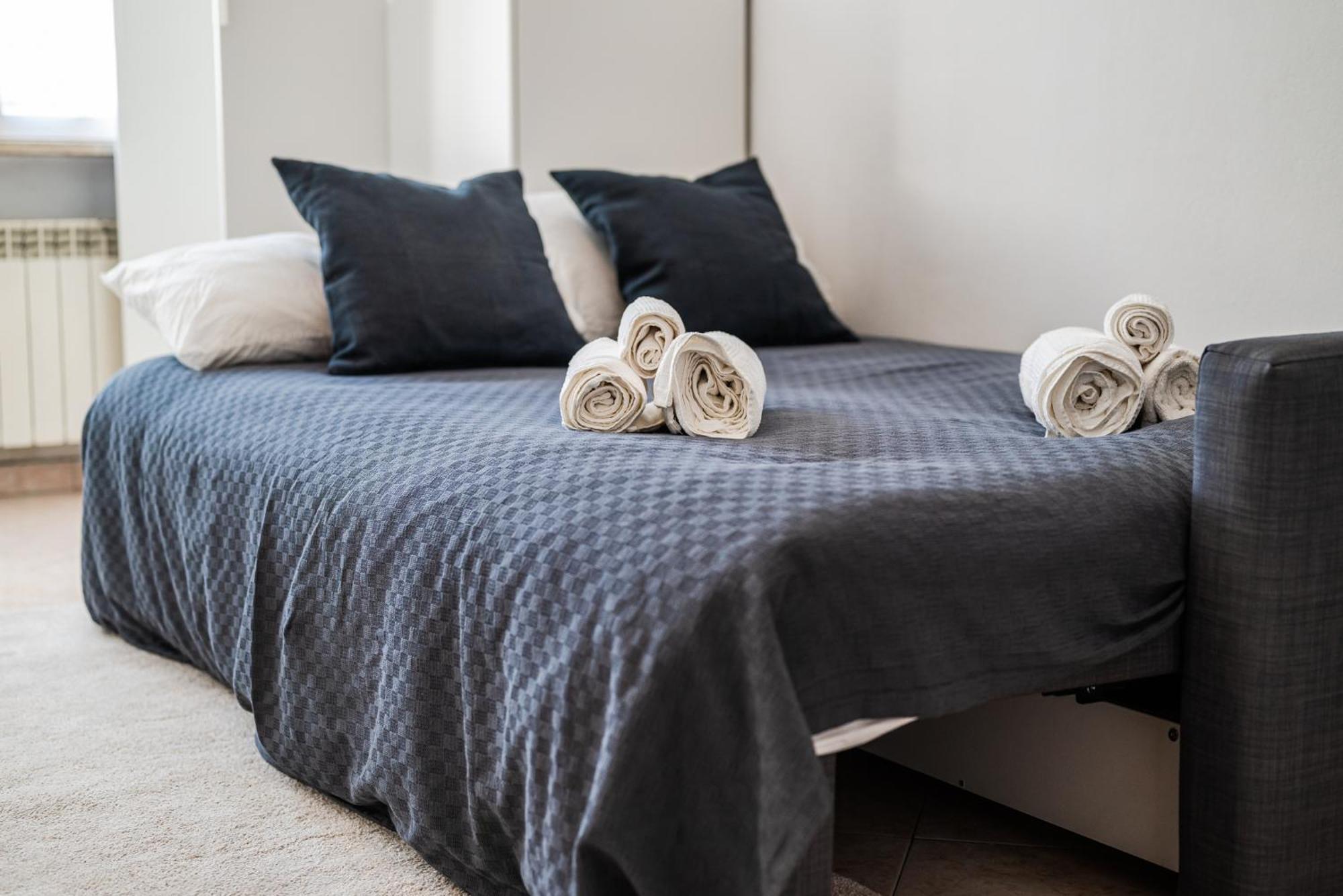 Roma 23, Smartstay Rozzano Luaran gambar