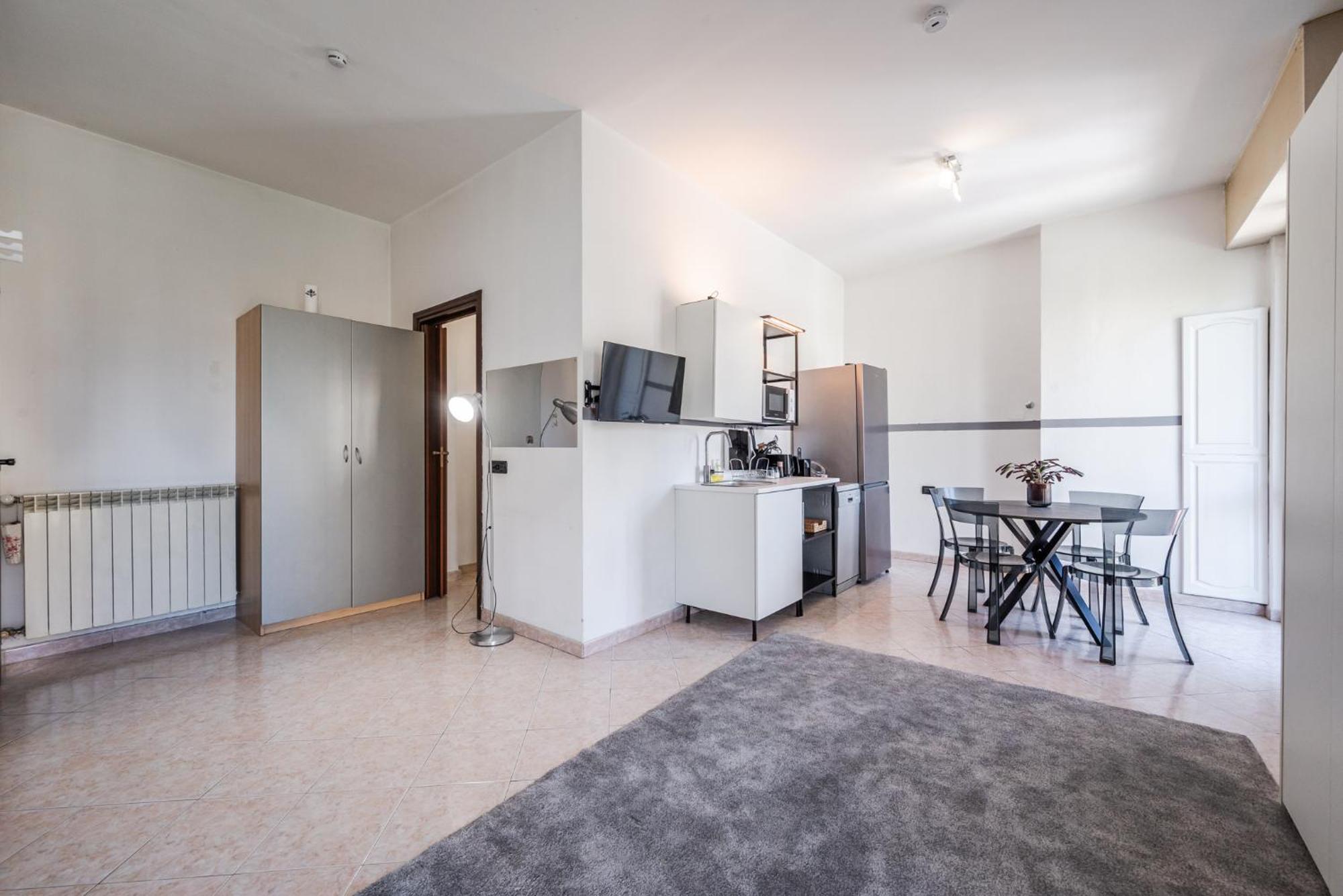 Roma 23, Smartstay Rozzano Luaran gambar