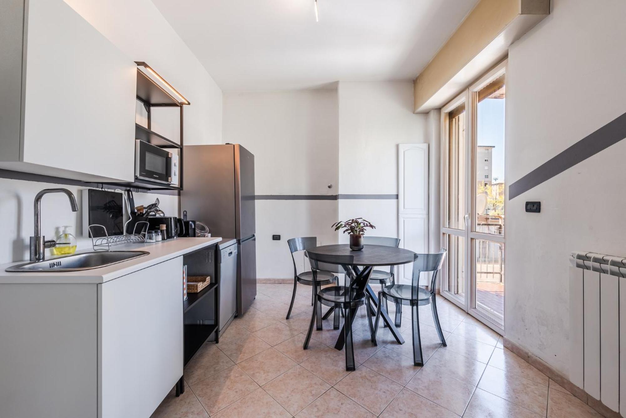 Roma 23, Smartstay Rozzano Luaran gambar